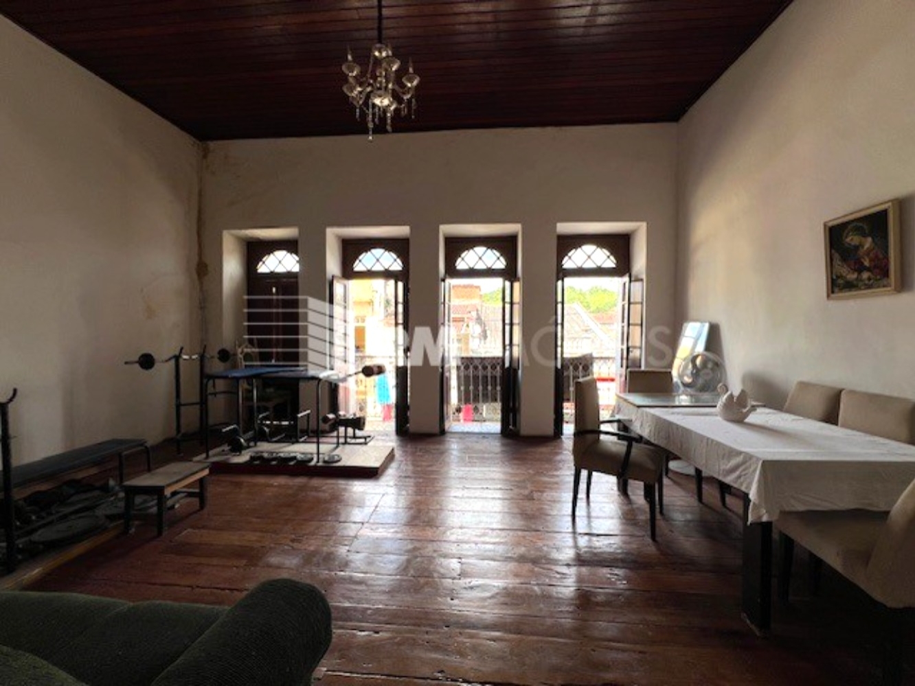 Prédio Inteiro à venda com 3 quartos, 160m² - Foto 2