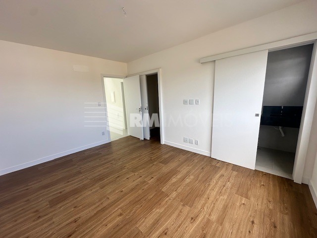 Casa de Condomínio à venda com 4 quartos, 294m² - Foto 31