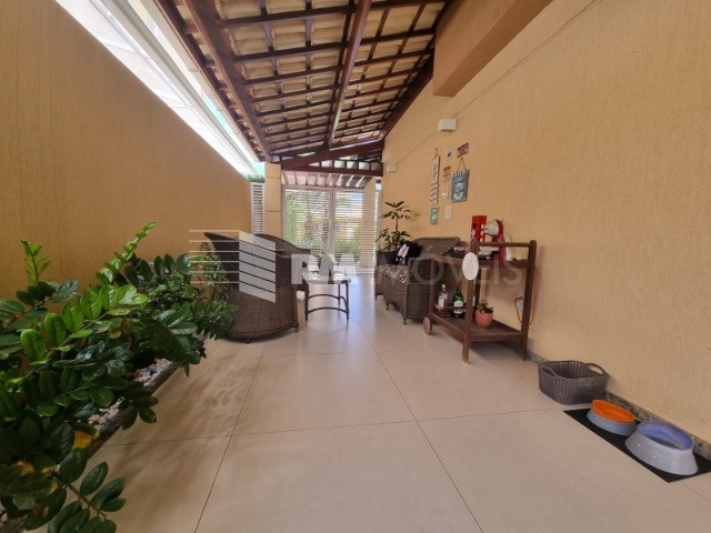Casa de Condomínio à venda com 4 quartos, 146m² - Foto 3