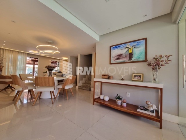 Casa de Condomínio à venda com 4 quartos, 146m² - Foto 1