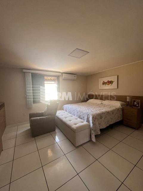 Casa de Condomínio à venda com 4 quartos, 200m² - Foto 18