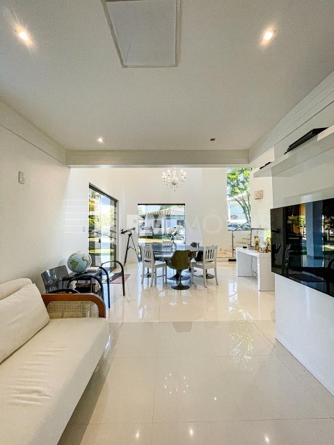 Casa de Condomínio à venda com 5 quartos, 261m² - Foto 15