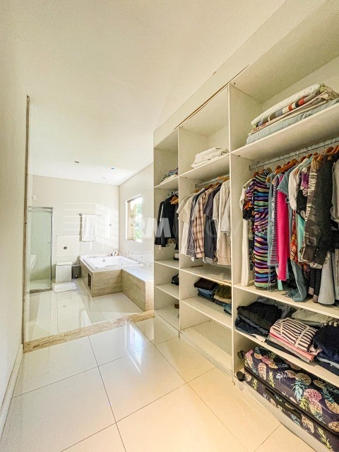 Casa de Condomínio à venda com 5 quartos, 261m² - Foto 26