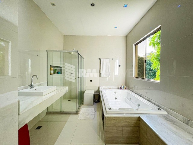 Casa de Condomínio à venda com 5 quartos, 261m² - Foto 28