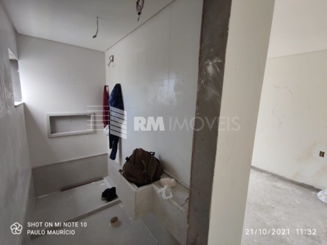 Casa de Condomínio à venda com 5 quartos, 297m² - Foto 32