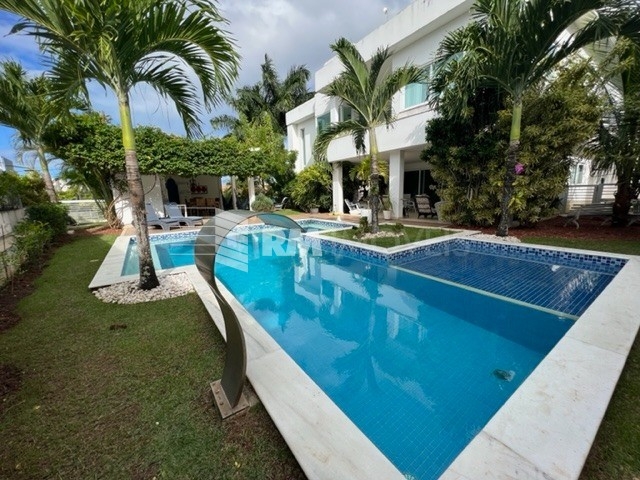 Casa de Condomínio à venda com 6 quartos, 545m² - Foto 1
