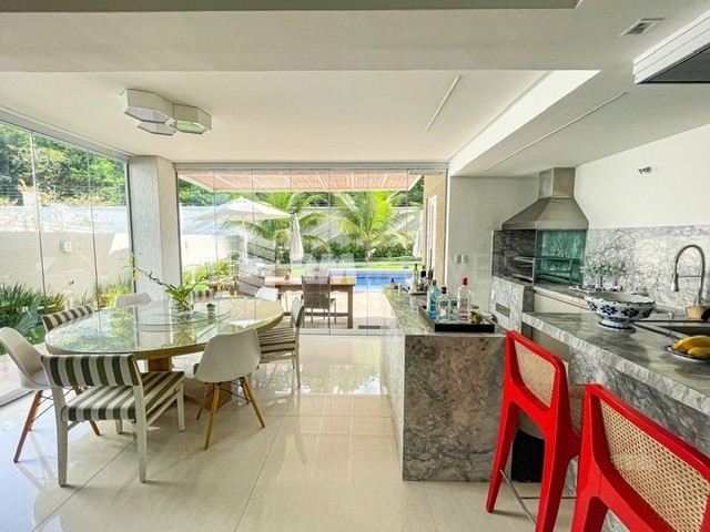 Casa de Condomínio à venda com 5 quartos, 333m² - Foto 16