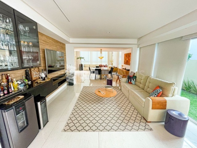 Casa de Condomínio à venda com 5 quartos, 333m² - Foto 18
