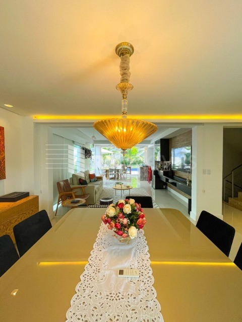 Casa de Condomínio à venda com 5 quartos, 333m² - Foto 23