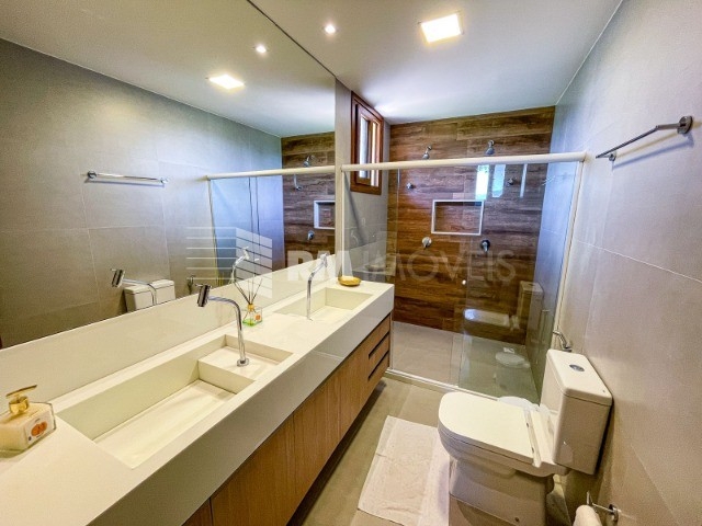 Casa de Condomínio à venda com 9 quartos, 650m² - Foto 43
