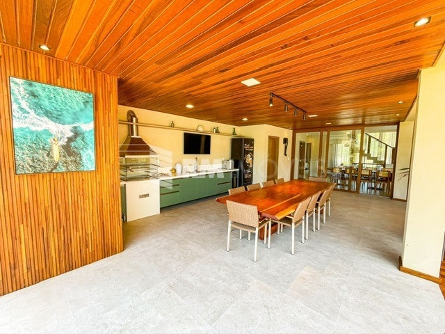 Casa de Condomínio à venda com 9 quartos, 650m² - Foto 48