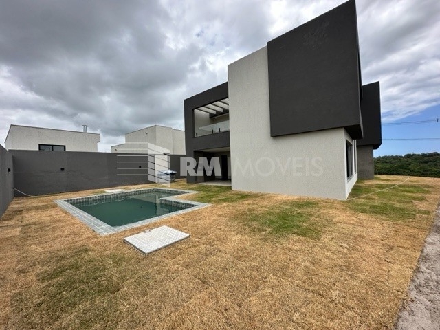 Casa de Condomínio à venda com 5 quartos, 242m² - Foto 3