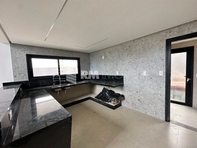 Casa de Condomínio à venda com 5 quartos, 242m² - Foto 8
