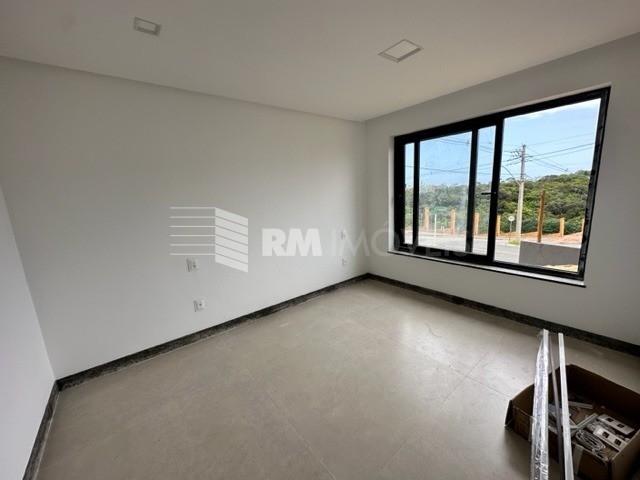Casa de Condomínio à venda com 5 quartos, 242m² - Foto 15