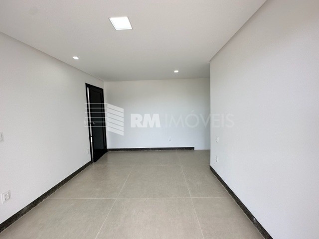 Casa de Condomínio à venda com 5 quartos, 242m² - Foto 18