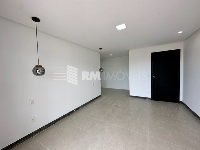 Casa de Condomínio à venda com 5 quartos, 242m² - Foto 21