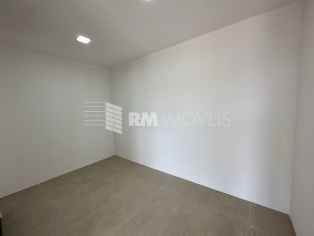 Casa de Condomínio à venda com 5 quartos, 242m² - Foto 22