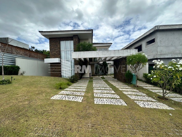 Casa de Condomínio à venda com 4 quartos, 297m² - Foto 2