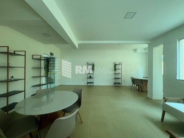 Apartamento à venda com 1 quarto, 46m² - Foto 13