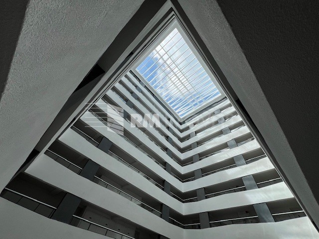 Apartamento à venda com 2 quartos, 70m² - Foto 4