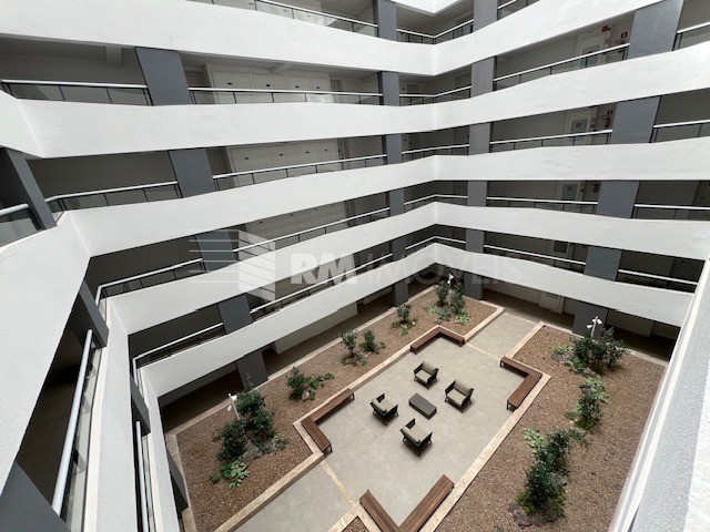 Apartamento à venda com 2 quartos, 70m² - Foto 5