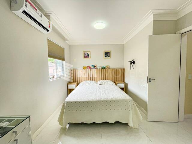 Casa de Condomínio à venda com 4 quartos, 100m² - Foto 31