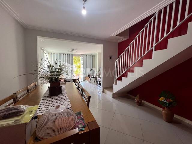 Casa de Condomínio à venda com 3 quartos, 110m² - Foto 1