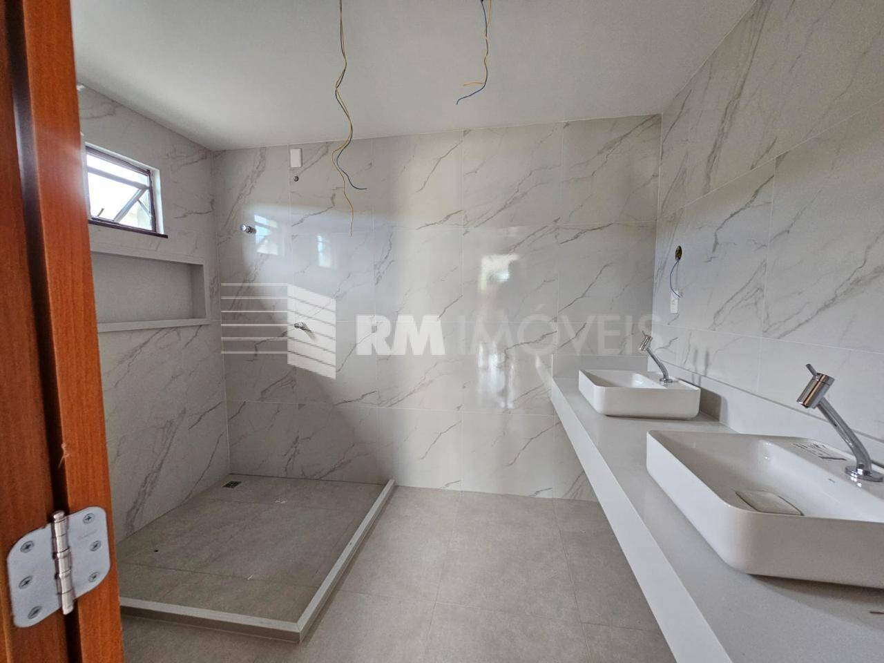 Casa de Condomínio à venda com 4 quartos, 195m² - Foto 9
