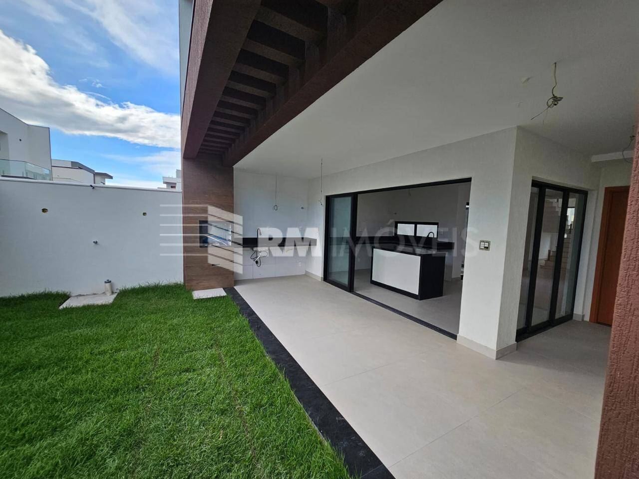 Casa de Condomínio à venda com 4 quartos, 195m² - Foto 11