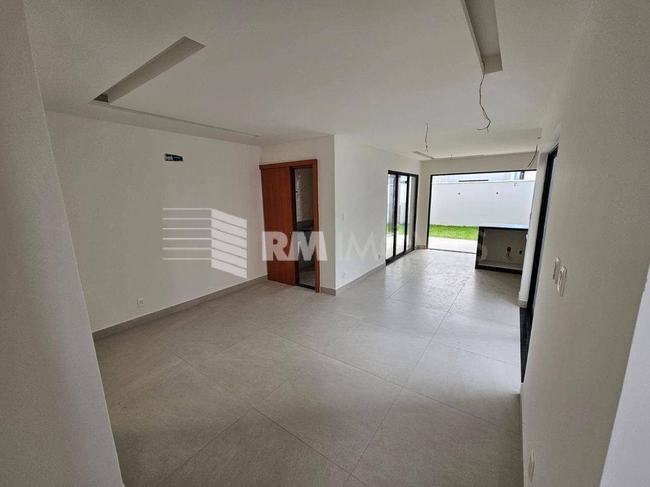 Casa de Condomínio à venda com 4 quartos, 195m² - Foto 8
