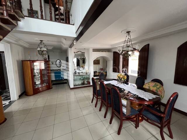 Casa, 4 quartos, 271 m² - Foto 3