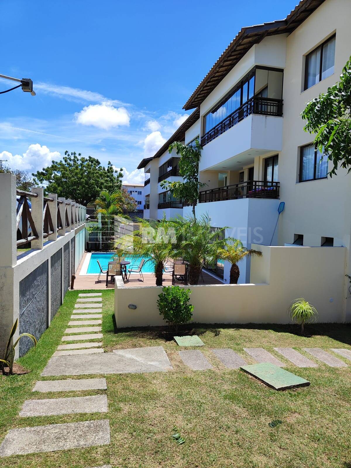 Apartamento à venda com 2 quartos, 65m² - Foto 3