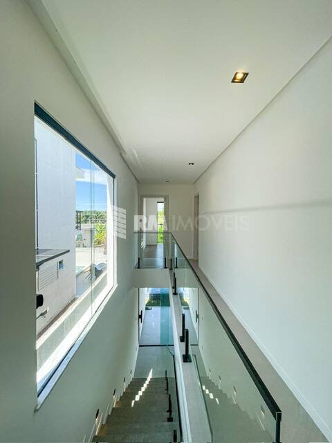 Casa de Condomínio à venda com 4 quartos, 250m² - Foto 20