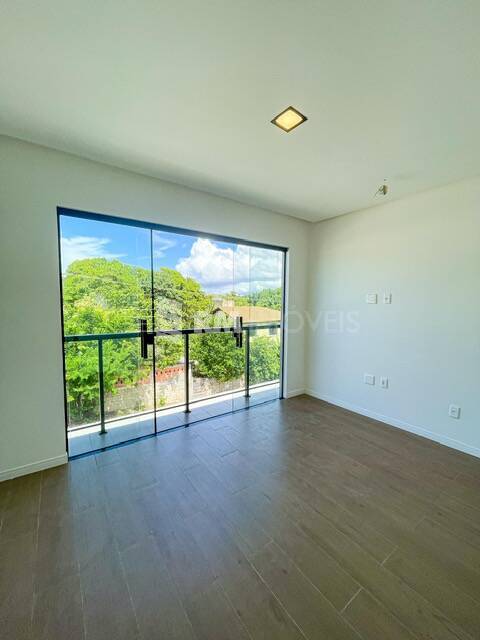 Casa de Condomínio à venda com 4 quartos, 250m² - Foto 29