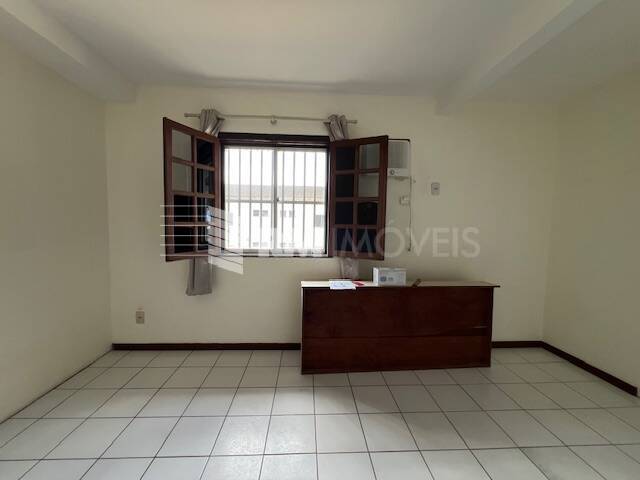 Casa, 4 quartos, 94 m² - Foto 3